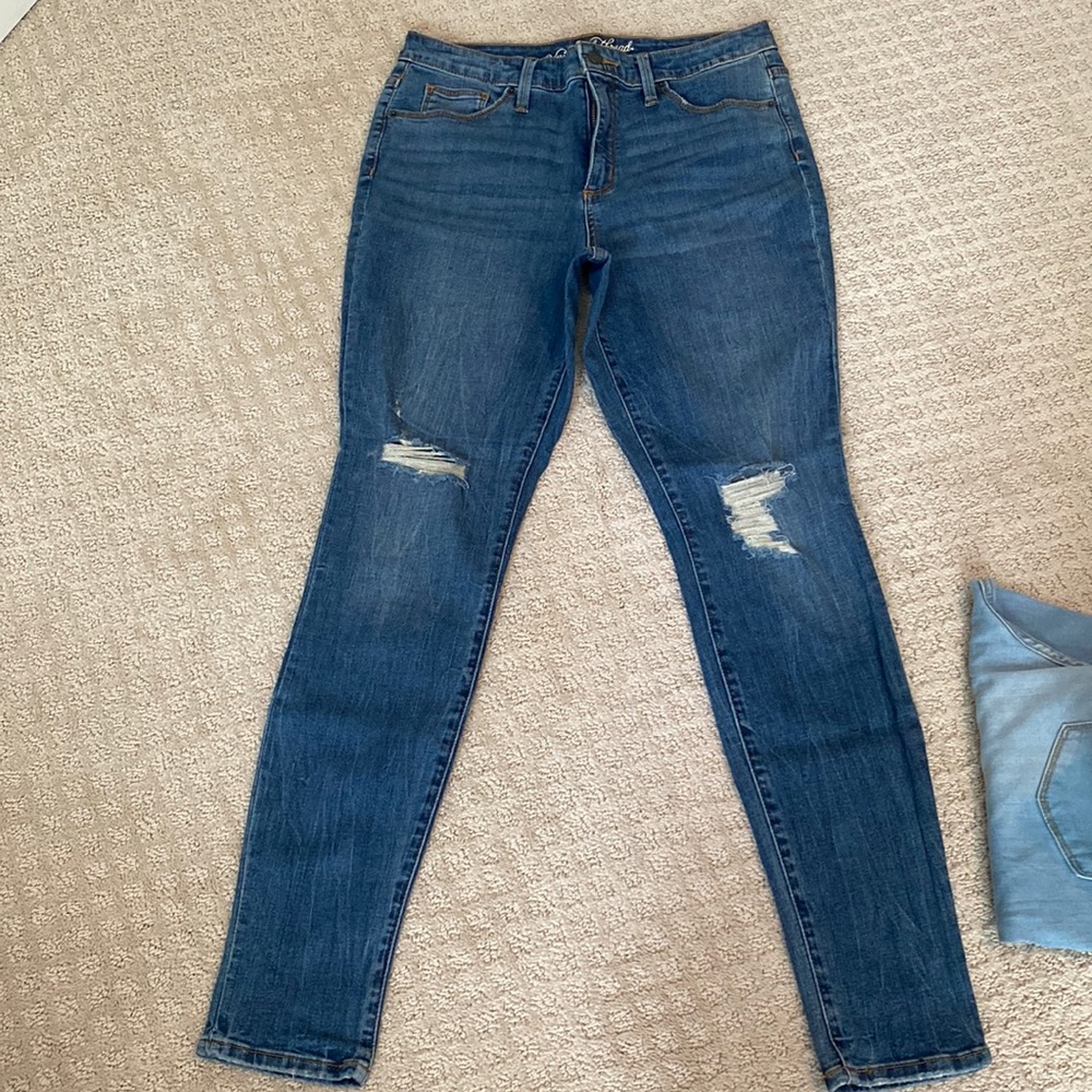 Universal Thread Distressed Denim
